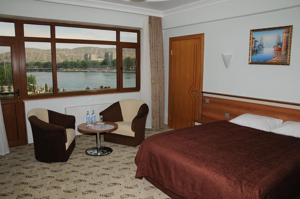 River Side Hotel Mingeçevir Oda fotoğraf